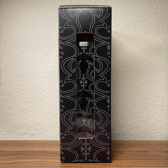 BNIB 40oz ‘80s Western Ken Stanley x Barbie Limited Edition Tumbler - Picture 4 of 10